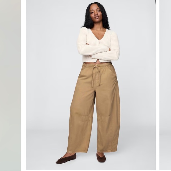 NEW Gap Mid Rise UltraSoft Jeans Size Medium (Petite) - Picture 2 of 14